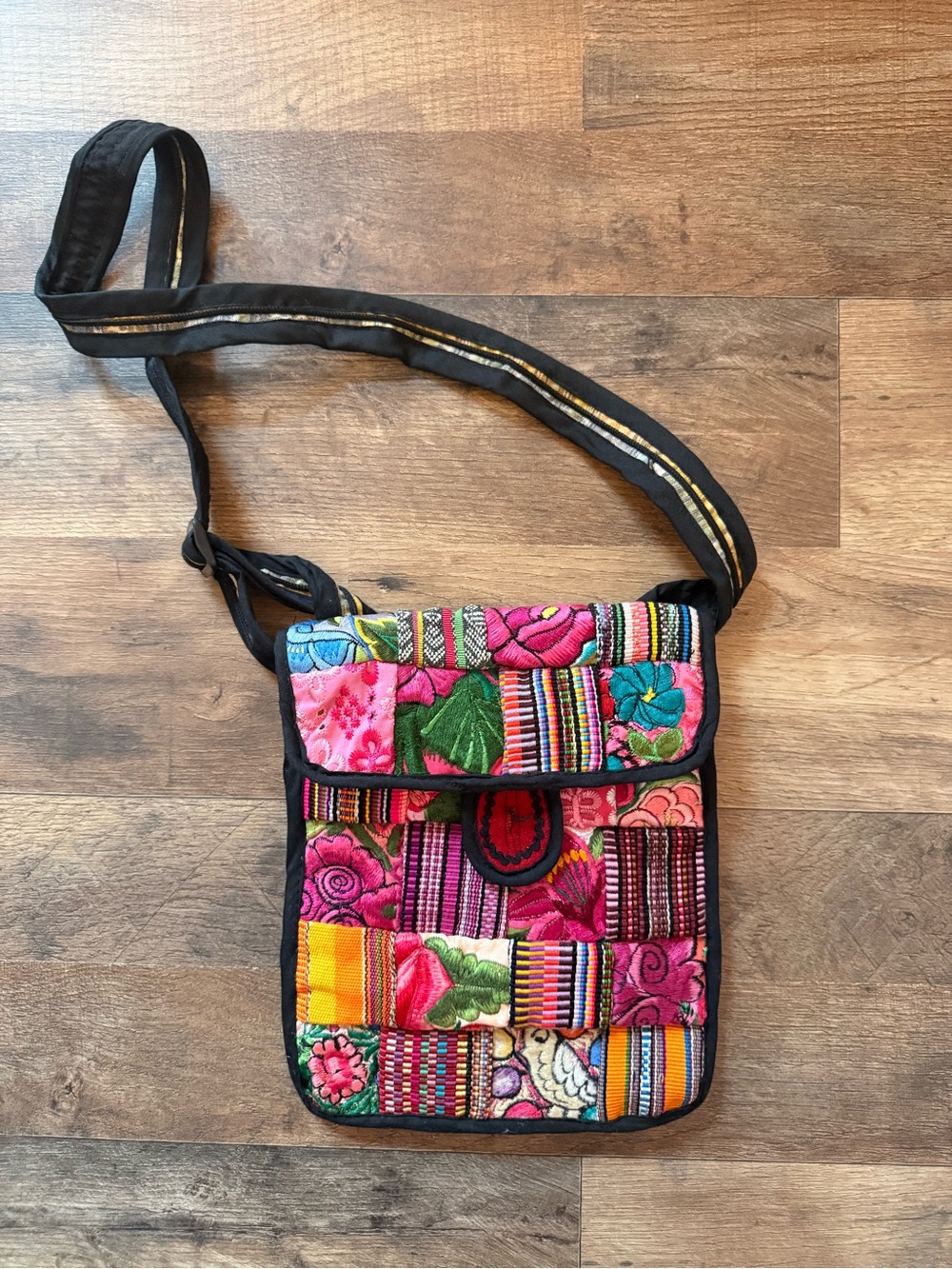 Embroidered Patchwork Crossbody Bag - Pink Multicolor